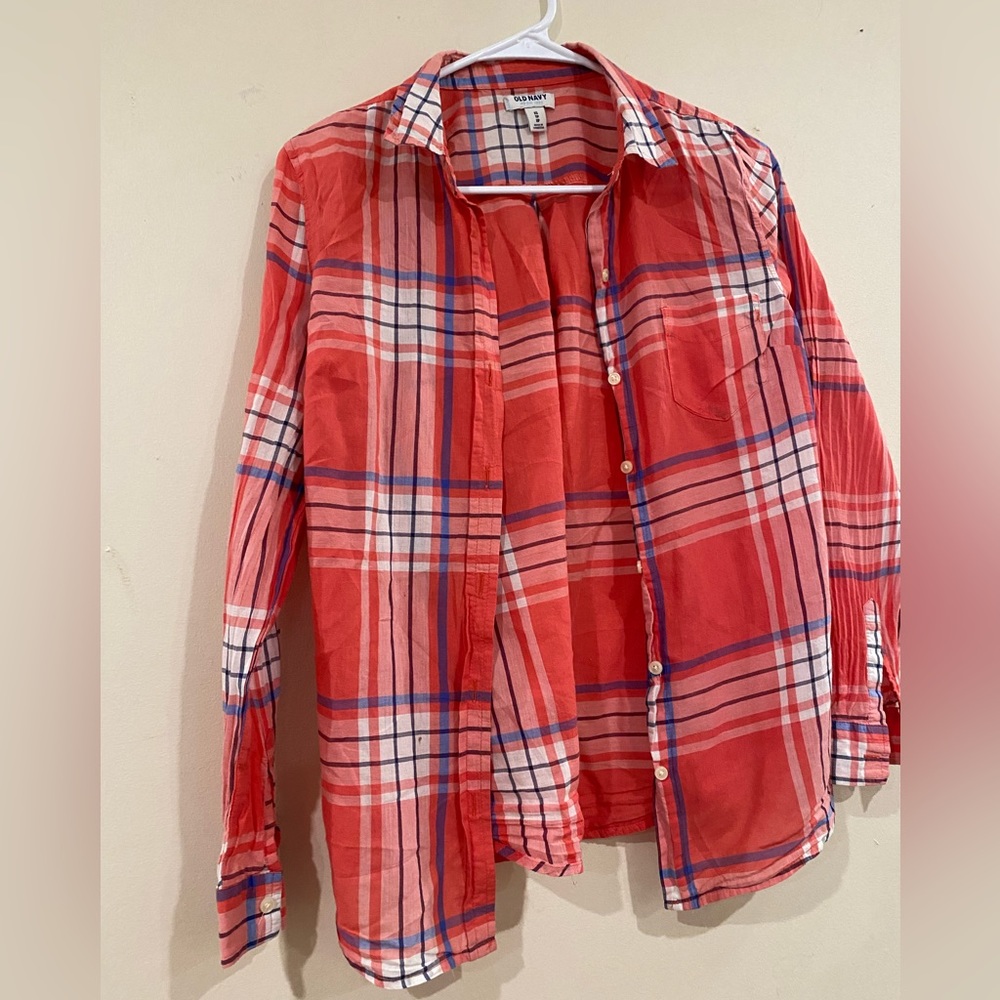 Women’s red white and blue plaid shirt